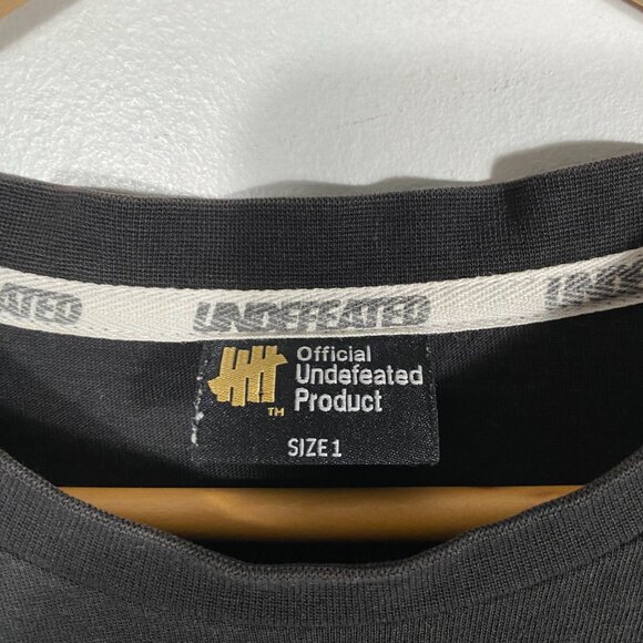 Undefeated Double Sided 5 Strikes Tee Size 1 - Picture 3 of 6